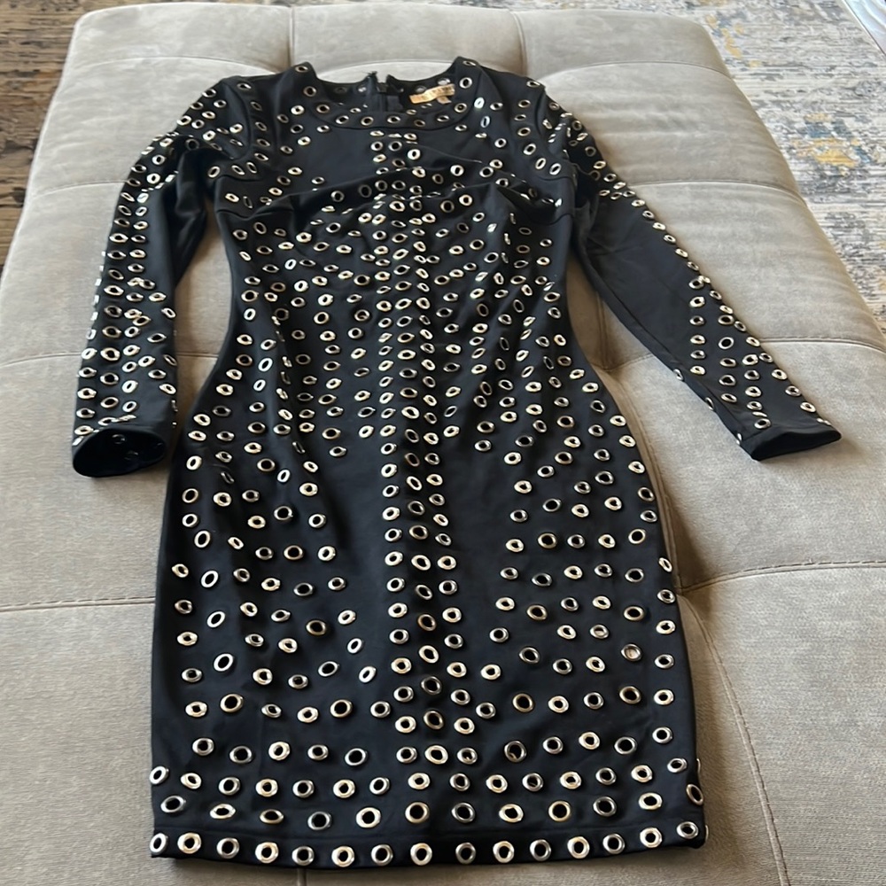 Gold Label grommet dress. This dress looks and feels expensive! Size S